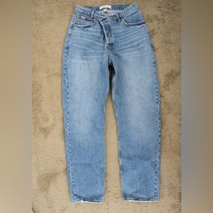 Abercrombie and Fitch Curve Love Dad Jeans Size 27 / 4